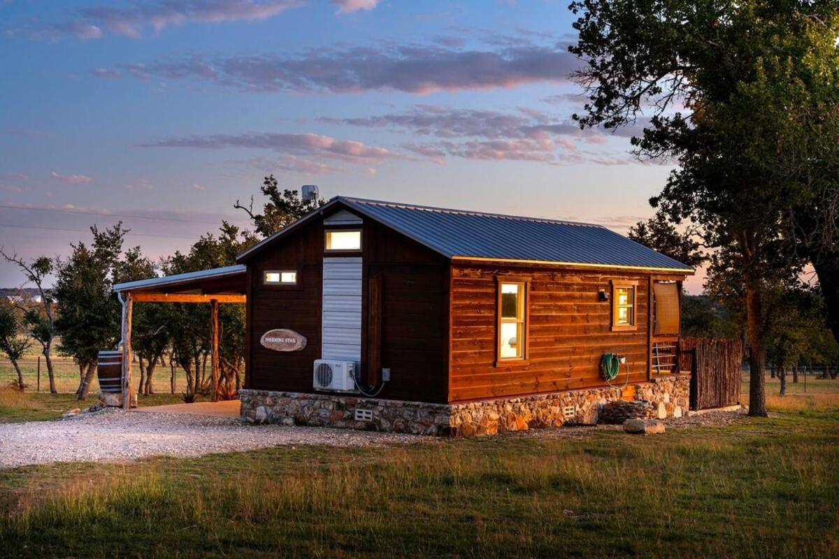 Rockin' R Ranch - 4 Cabins & Sleeps 10 Fredericksburg Exterior photo