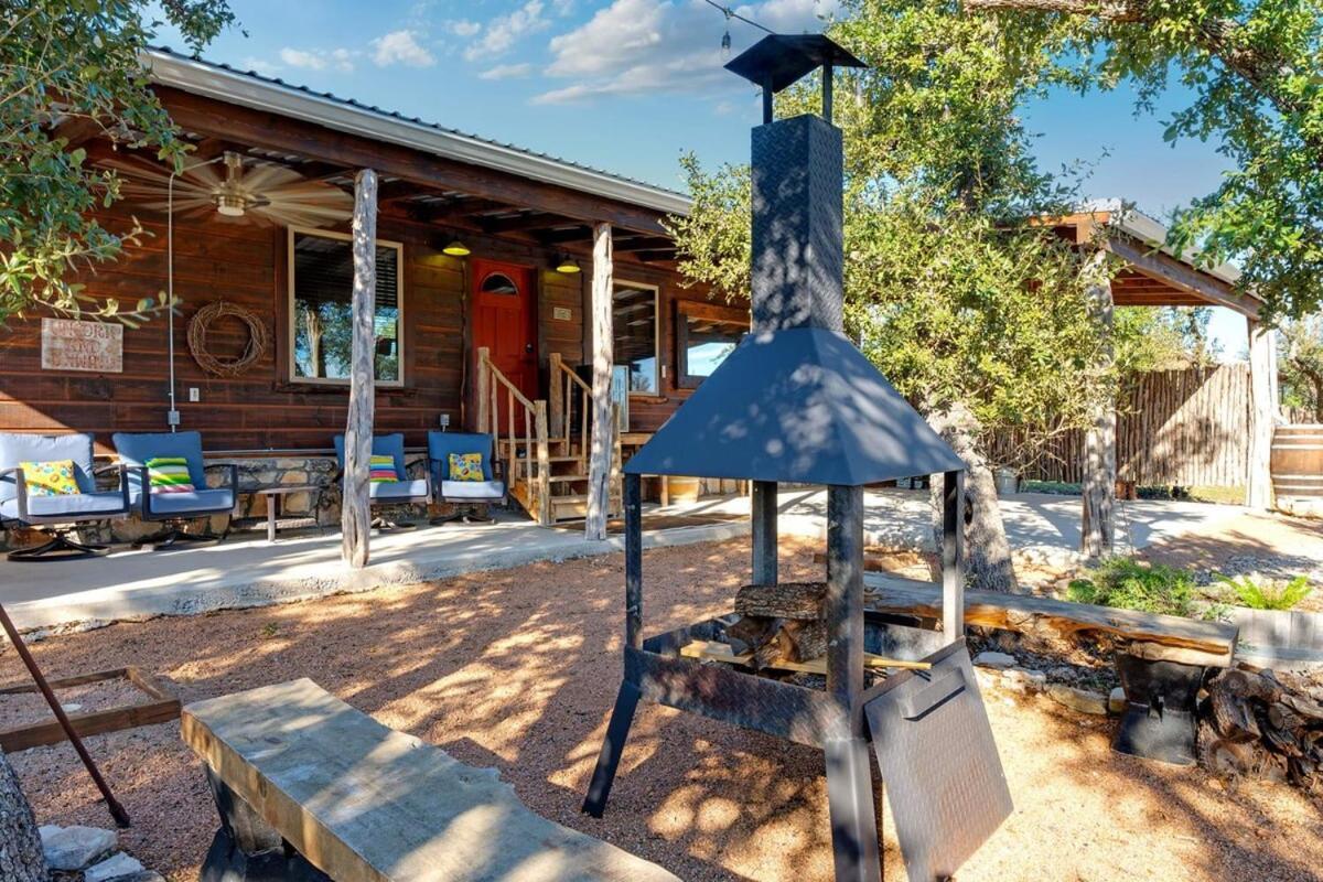 Rockin' R Ranch - 4 Cabins & Sleeps 10 Fredericksburg Exterior photo